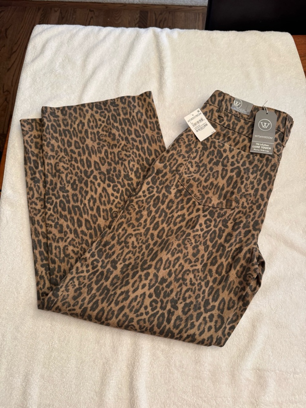 Wit & Wisdom Leopard Print Wide Leg Jeans-Brand New with tags- size 4